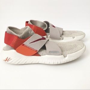 Nike Women Free RN Motion Flyknit Size 9